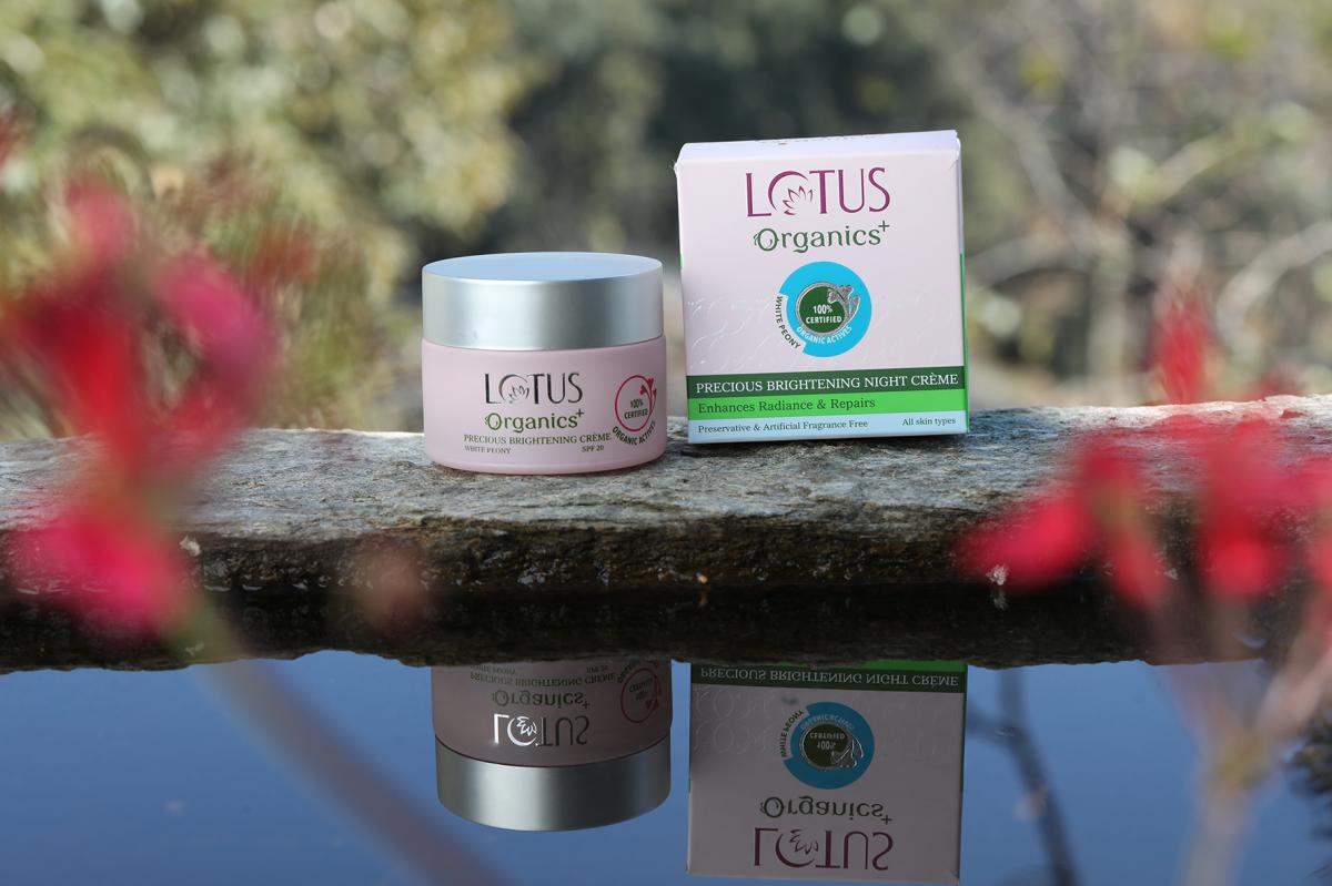 🌸 Natural glow ka secret – herbal care ke saath! Soft, smooth aur healthy looking skin har din.