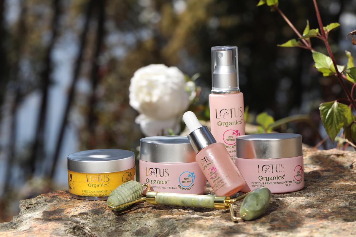 🌸 Natural glow ka secret – herbal care ke saath! Soft, smooth aur healthy looking skin har din.