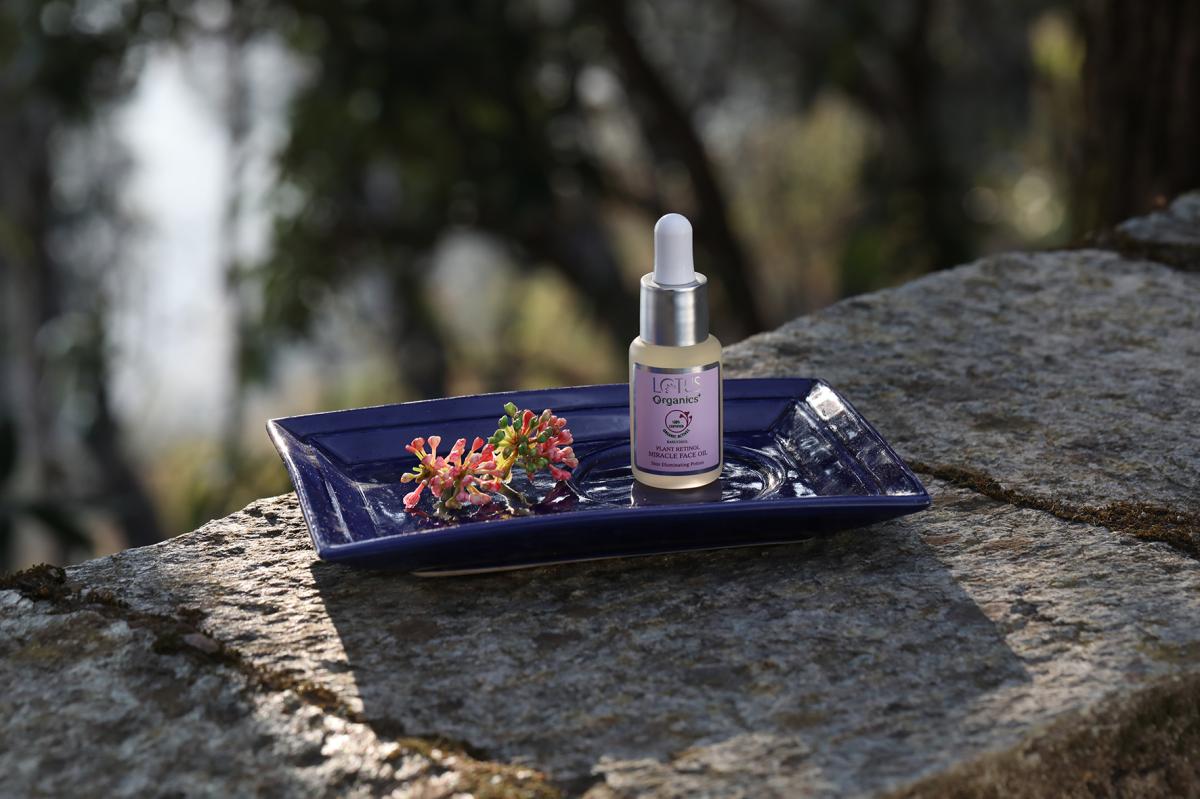 🌸 Natural glow ka secret – herbal care ke saath! Soft, smooth aur healthy looking skin har din.