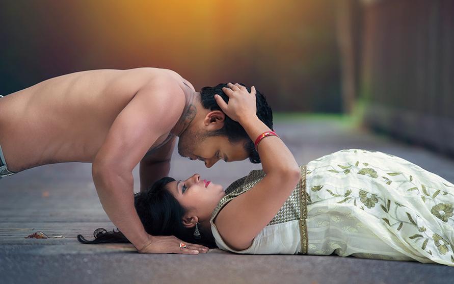 माँ बनने की खूबसूरत यात्रा का एक खास पल, जिसे इस Maternity Shoot में प्यार और खुशी के साथ कैद किया गया है। 👶💖