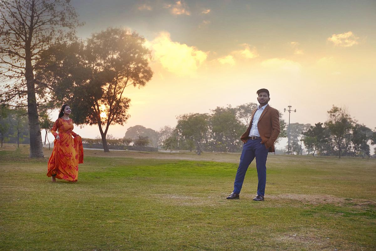 हर कपल की अपनी एक खास Love Story होती है। इन Pre-Wedding Shoots में हमने उन खूबसूरत पलों, मुस्कान और प्यार को कैमरे मे�