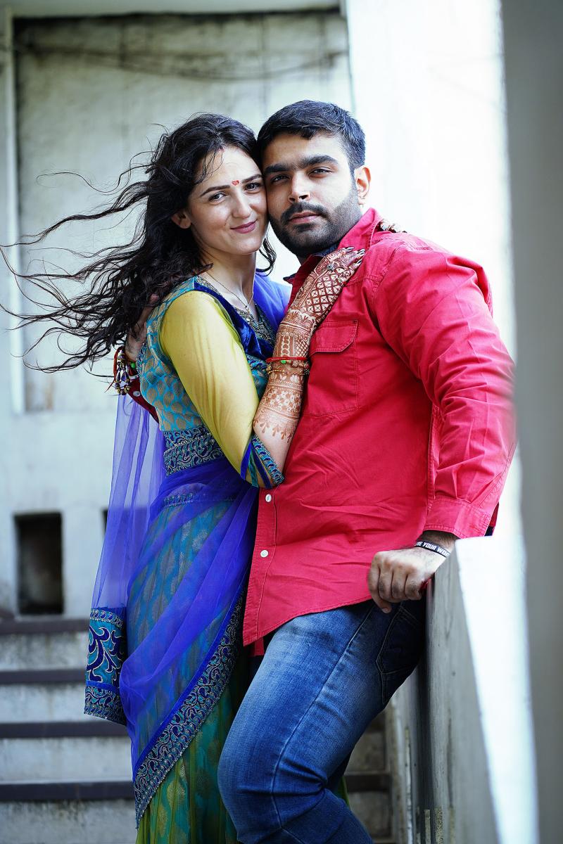 हर कपल की अपनी एक खास Love Story होती है। इन Pre-Wedding Shoots में हमने उन खूबसूरत पलों, मुस्कान और प्यार को कैमरे मे�